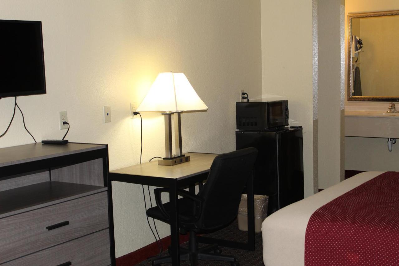 Scottish Worth Motel